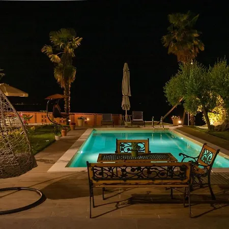 Villa Golden Mountain
